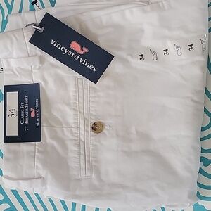 Vineyard Vines 7in White shorts, New!